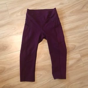 Size 4 Cropped Lulu Lemon Leggings Magenta